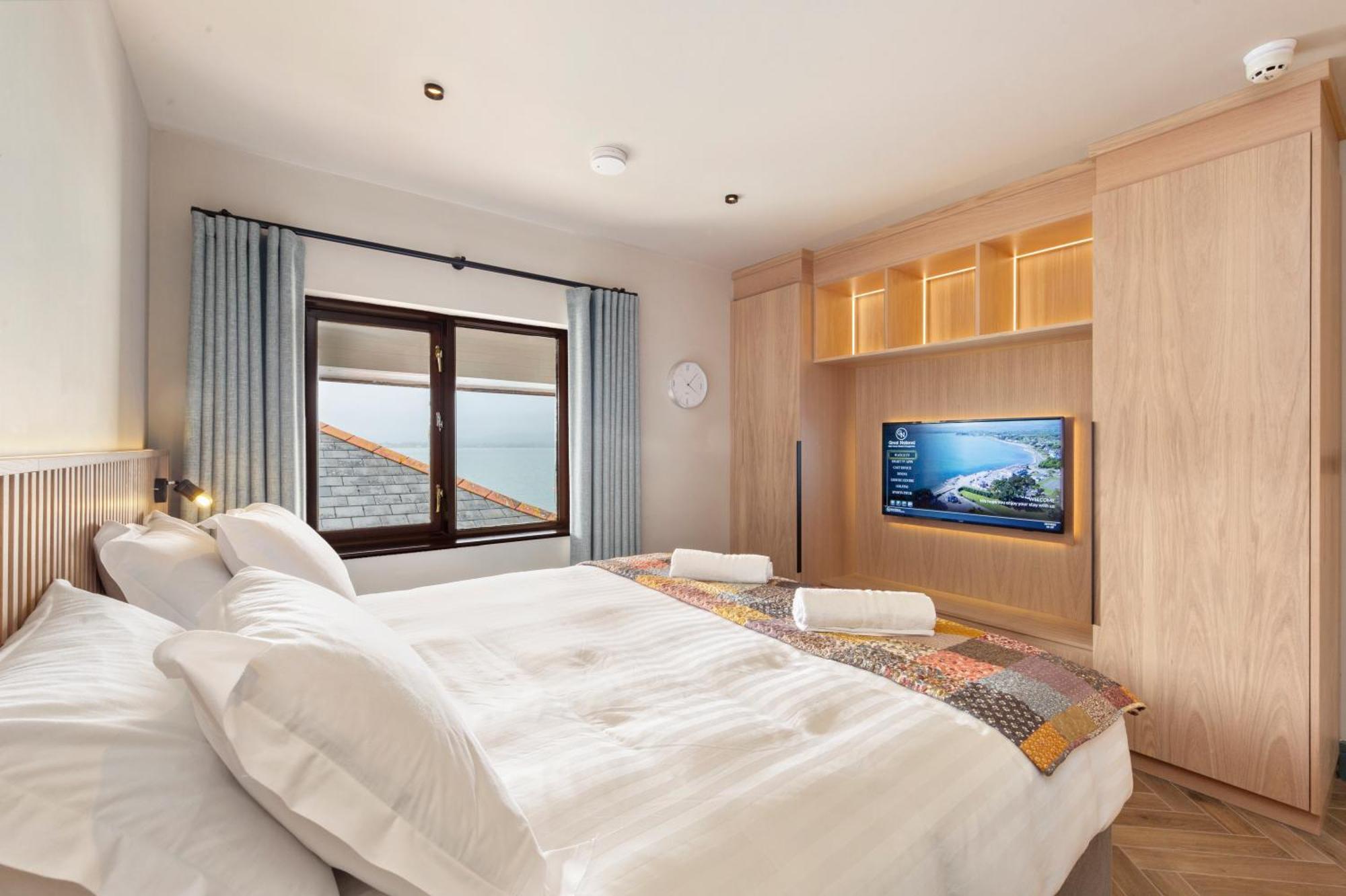 Gold Coast Dungarvan Hotel